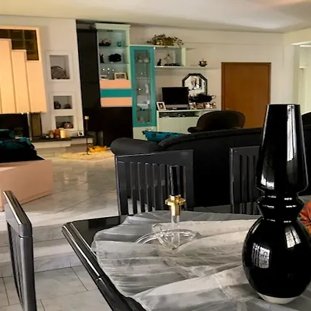 Friendly Family House Apartmán