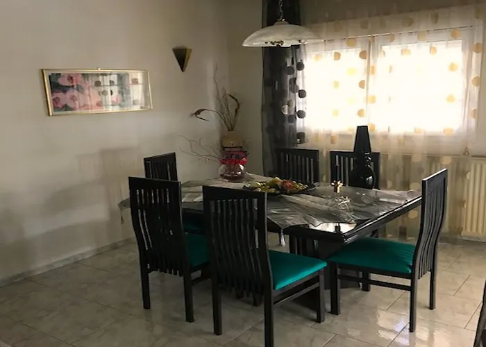 Friendly Family House * Volos